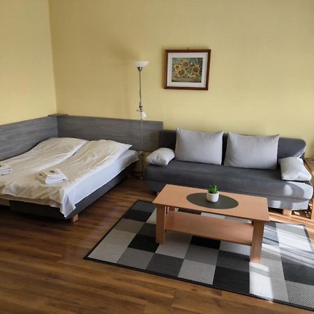 באלאטונפורד Szeki Apartman מראה חיצוני תמונה