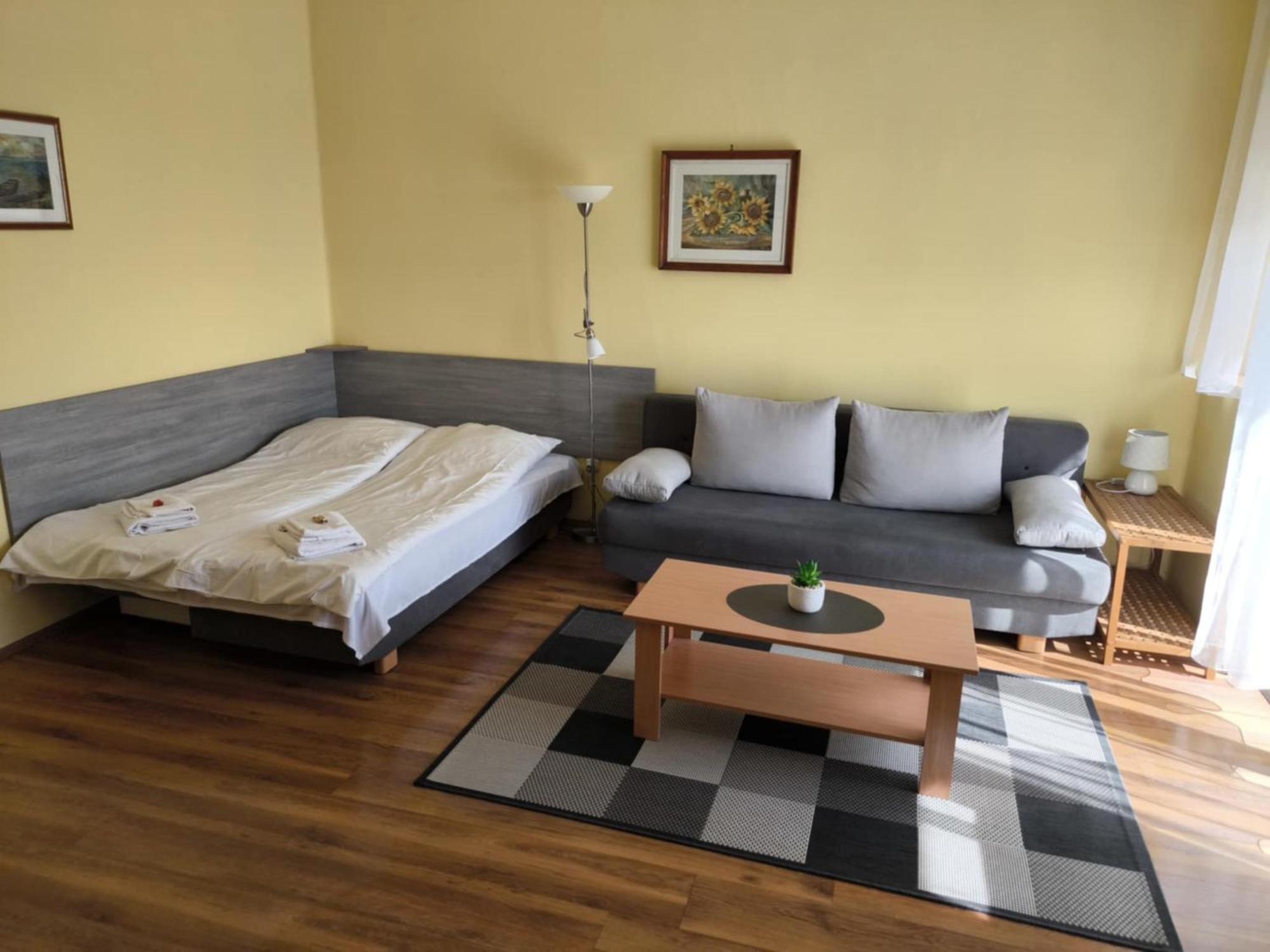 באלאטונפורד Szeki Apartman מראה חיצוני תמונה